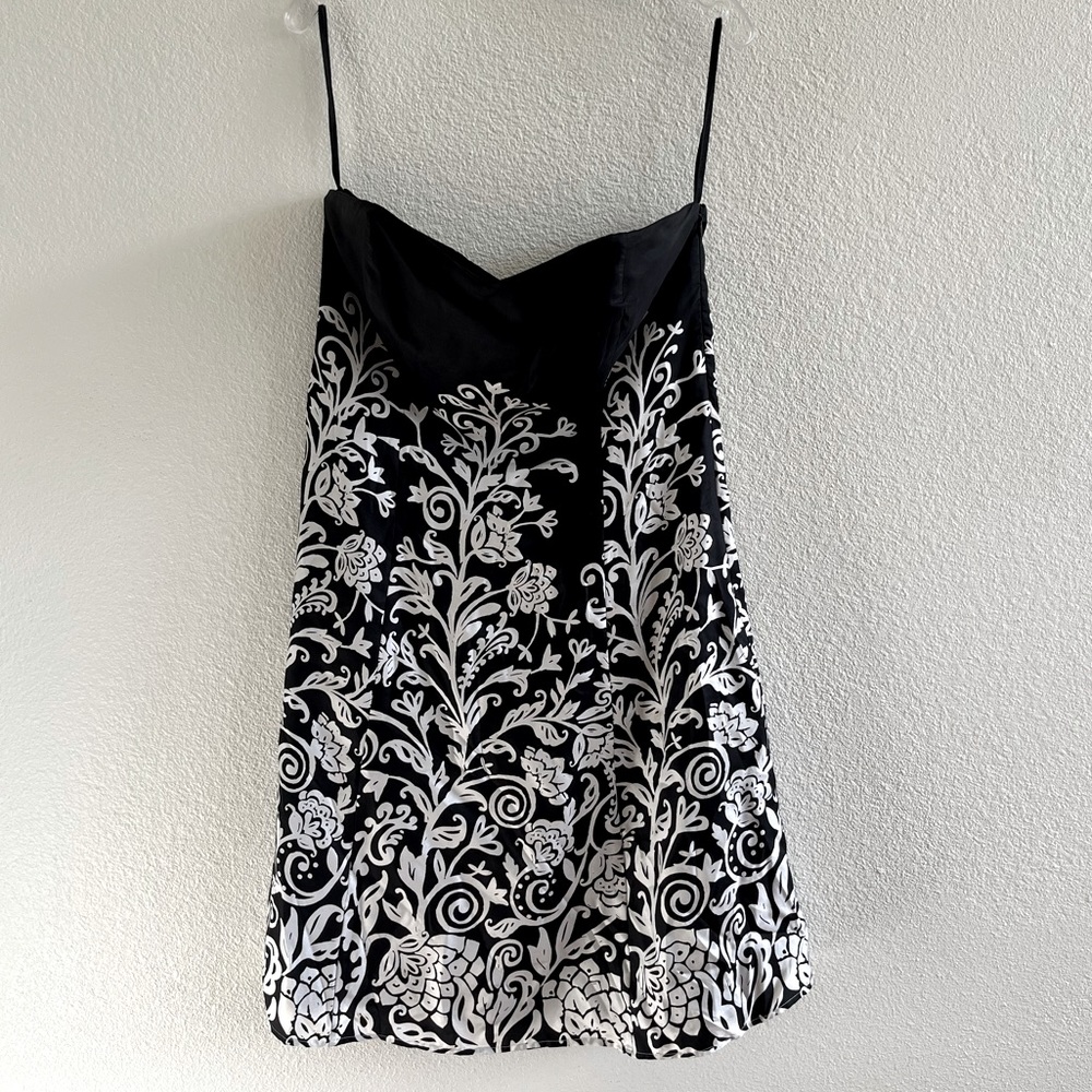 WHBM Strapless Black/White Floral Dress